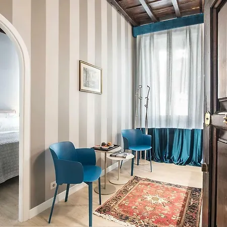 La Finestra Su Fontana Di Trevi - Charming View Apartment Rome