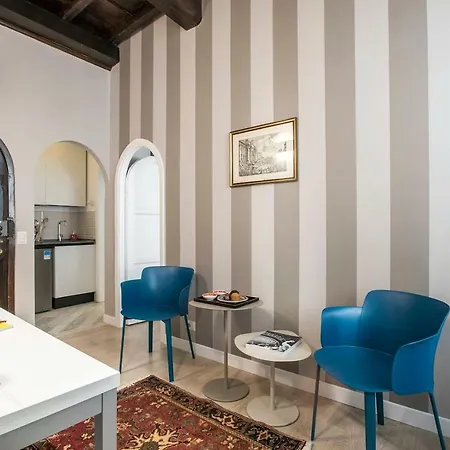 Apartment La Finestra Su Fontana Di Trevi - Charming View Rome