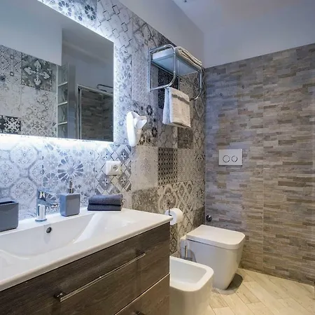 La Finestra Su Fontana Di Trevi - Charming View Apartment Rome