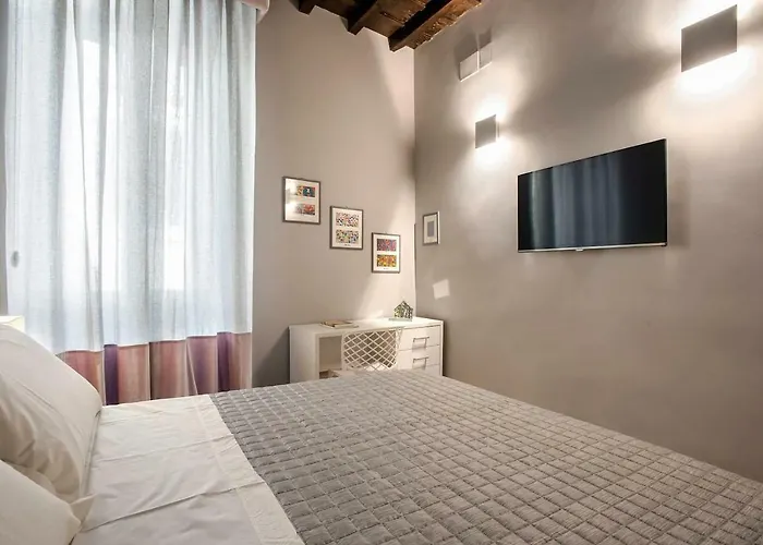 Apartament La Finestra Su Fontana Di Trevi - Charming View *